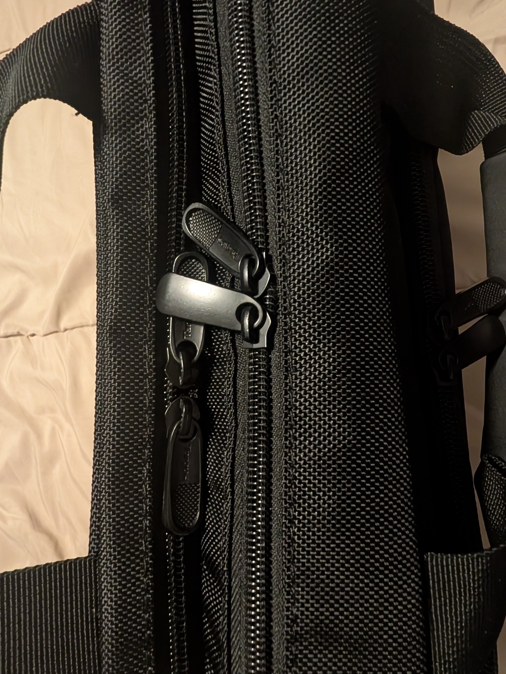NWOT Targus Black Laptop Briefcase with Front Organizer Pocket - Picture 2 of 8